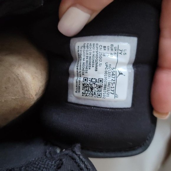 Air Jordan Mid GS - Brand New  Size 7Y - Picture 11 of 13